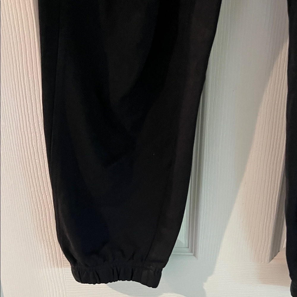 Gymshark Black Sweatpants Apparel Medium - Picture 6 of 8